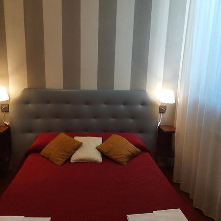 La Colonna Hotel Lucca Quarto foto